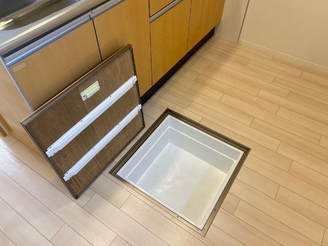 リノナル103号室 床下収納