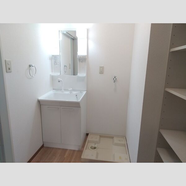 ラテル・コート並木　E 洗髪洗面化粧台