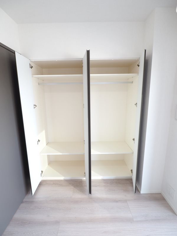 ドゥーエ日暮里8階 収納