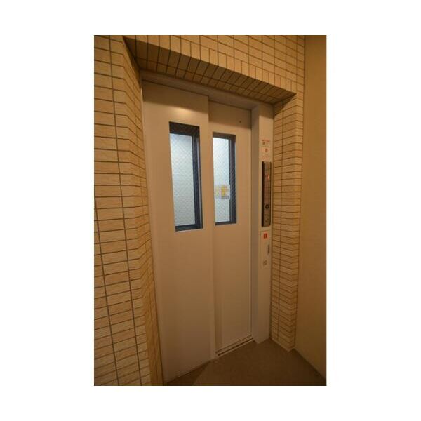 リヴェール204号室 エントランス