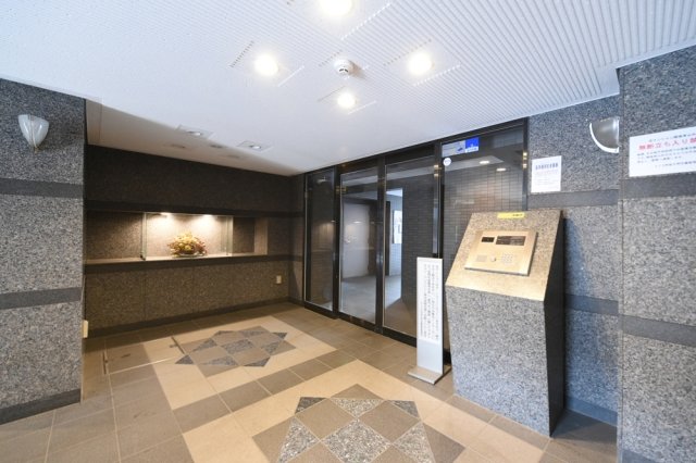 ルーブル学芸大学弐番館 エントランス