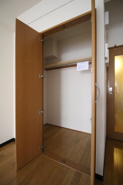 指扇駅前プラザ1階 ウォークインクローゼット