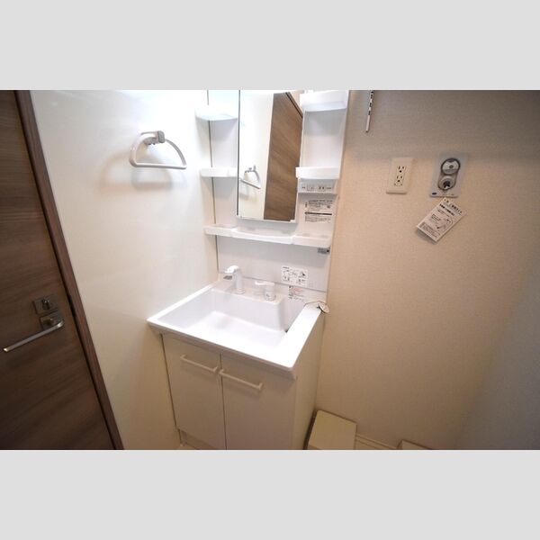 Dスクエア子安町 洗髪洗面化粧台