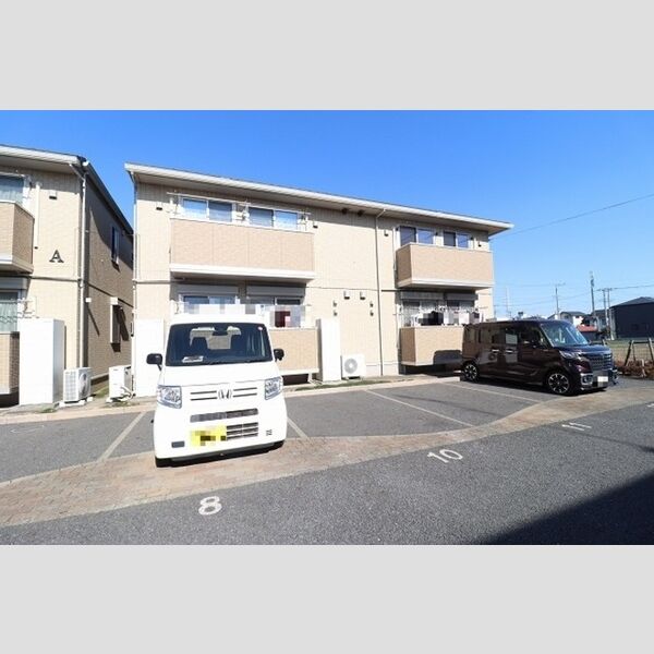 コンフォルターブル　B棟 駐車場