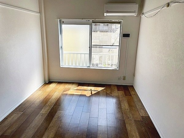 パークハイツ中島Ⅰ203号室 リビング