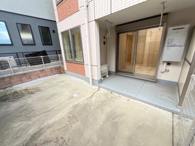 エルヴァス107号室 専用庭