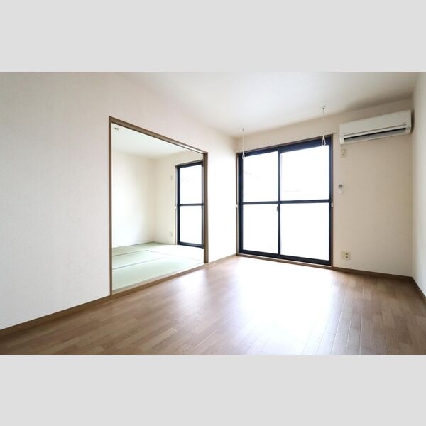 モービルガーデン山田　壱番館102号室 DKから和室