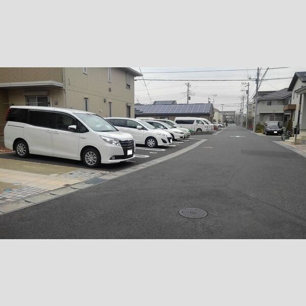 リヴィール　ソワ　Ⅱ 駐車場