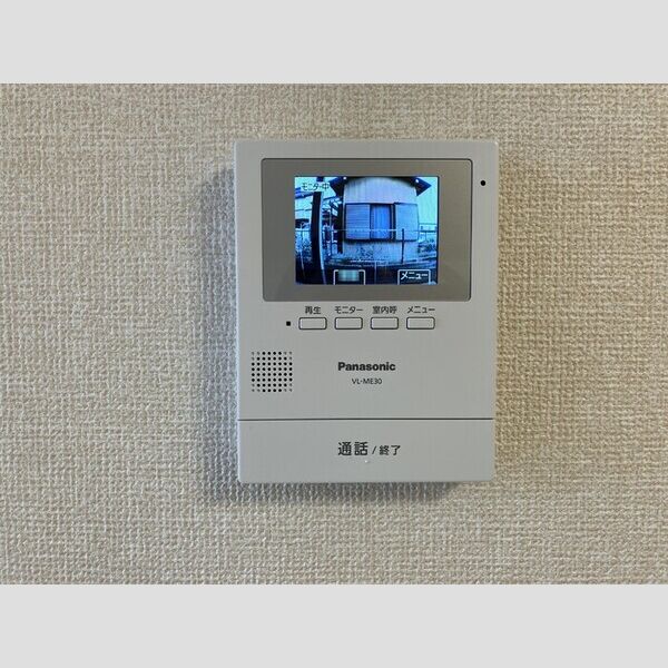 ベネツォーネ　E101号室 モニタ付インターホン