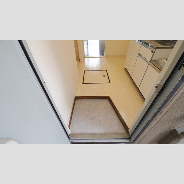 秀光ハウス 玄関