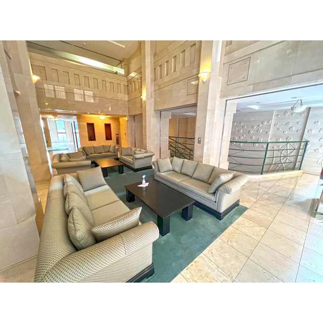 ファミール新宿グランスイートタワー エントランス