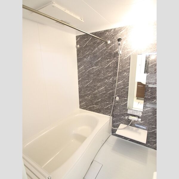 ティルタ　アユ 浴室