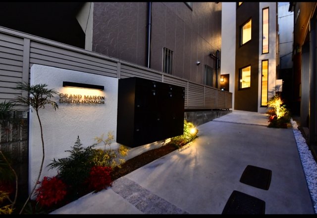 グランメゾン渋谷本町 エントランス