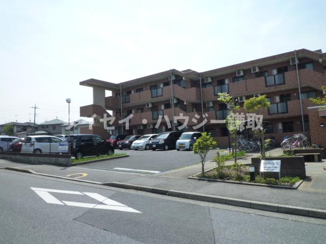 アメニティー・なかにし0108号室 敷地内駐車場ありますよ♪