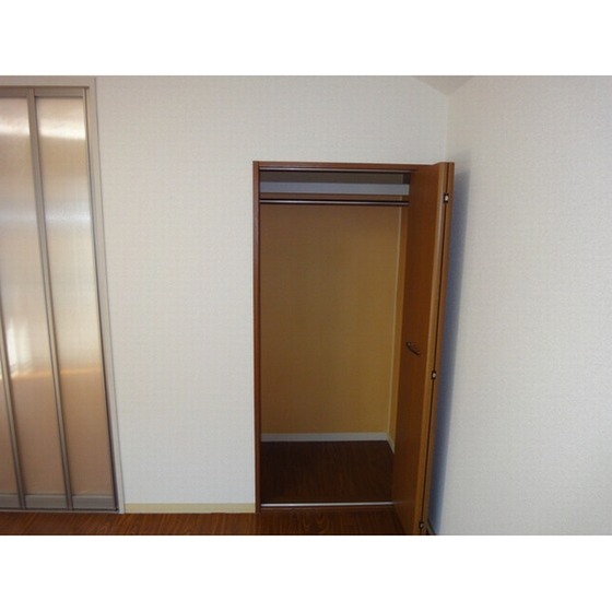 ＬＥＮＩＨＥＩＭ 洋室2　収納