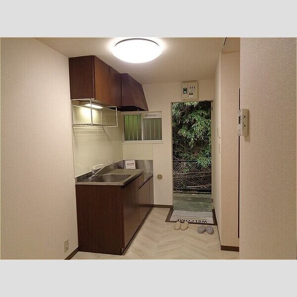 レイクヒルズ373　D002号室 居室照明設置