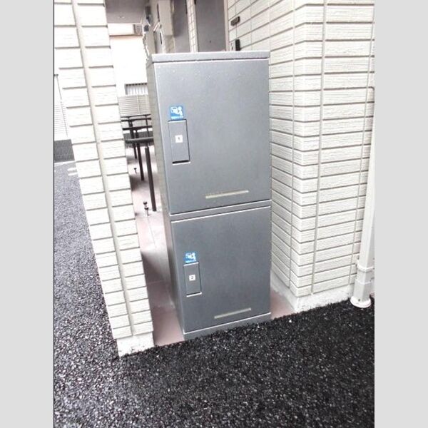 アンジュール西小岩102号室 宅配ボックス