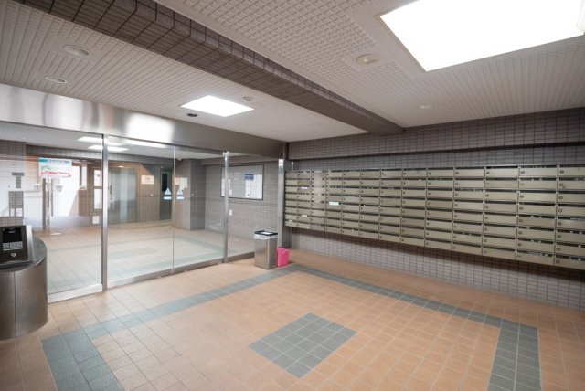 ﾀﾞｲｱﾊﾟﾚｽ・ｽﾃ-ｼｮﾝﾌﾟﾗｻﾞお花茶屋6階 エントランス