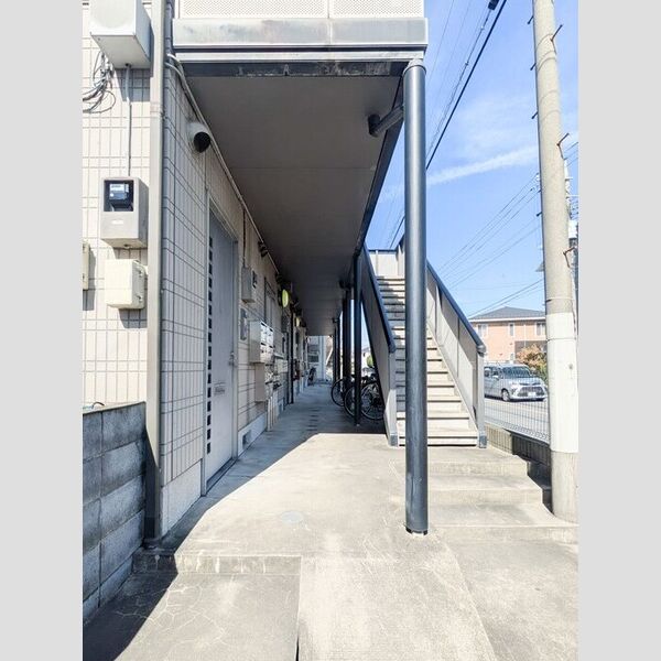 メゾン寿　C エントランス