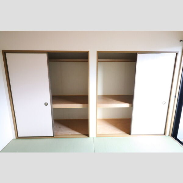 ハイツサンバレー 押入