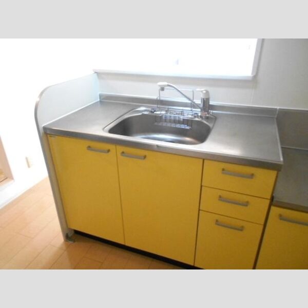 ヴァンヴィーブル早稲田302号室 対面キッチン