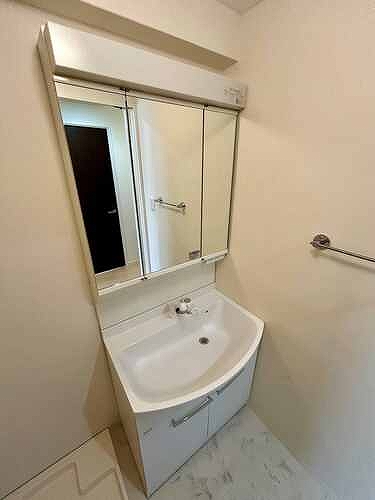 ライオンズガーデン船橋薬園台 独立洗面台