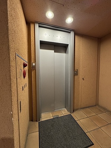 ハウス・エプタ5階 エレベーター