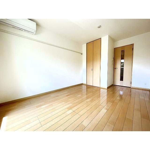 ベル　ドミール 南西向きバルコニーで明るい室内です