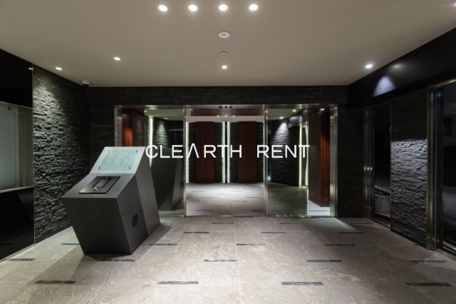 プラシア蒲田 ＴＨＥ ＧＲＡＮＤ ＲＥＳＩＤＥＮＣＥ3階 セキュリティ充実のエントランス