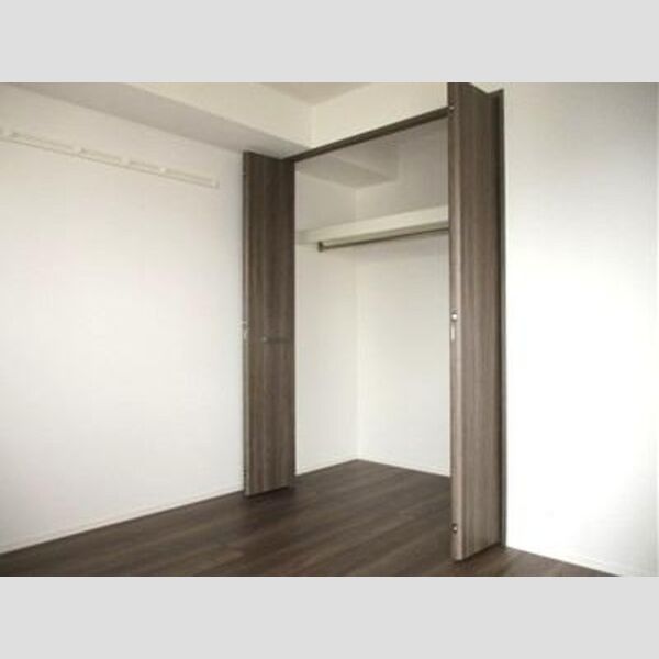 フォレストウッド　A棟205号室 洋室