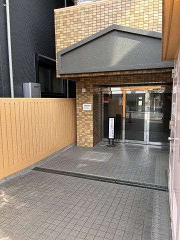 ライオンズマンション菊名第3 エントランス