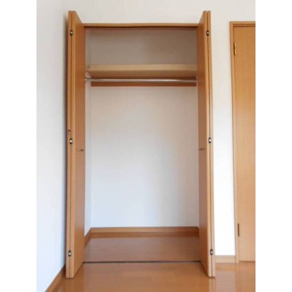 ルミエール大久保 収納