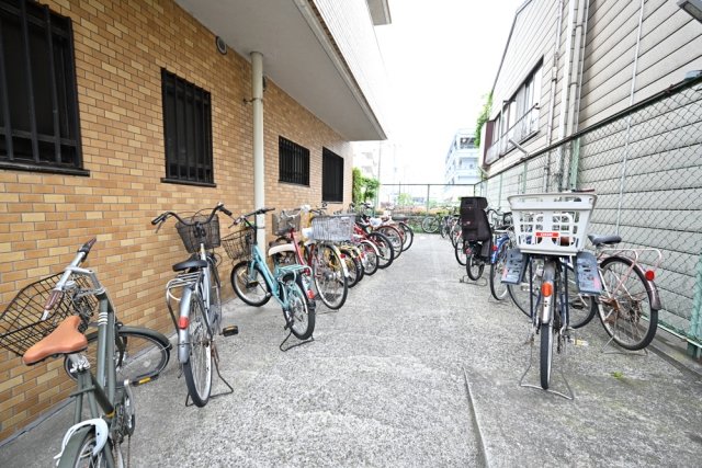 ライオンズマンション浮間舟渡1階 駐輪場