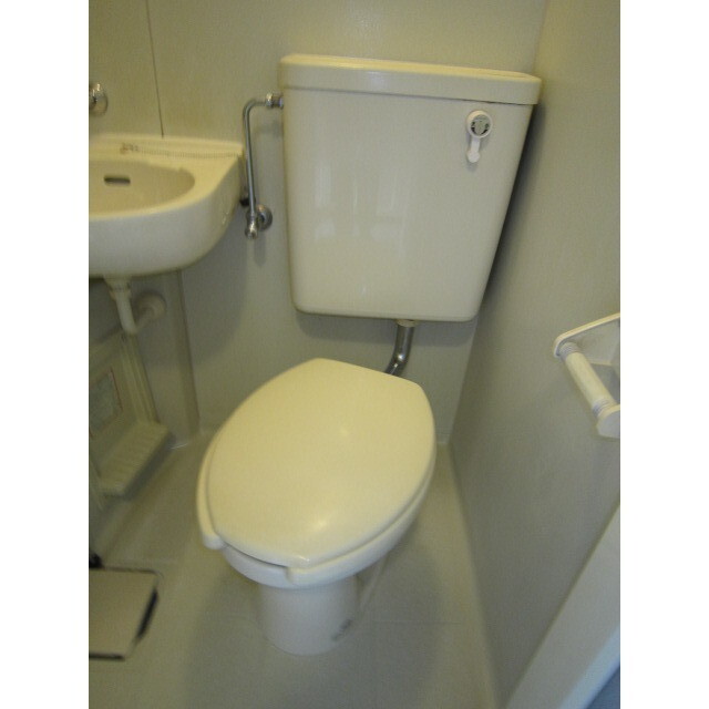 メゾンポンムＡ107号室 同建物別部屋の参考画像