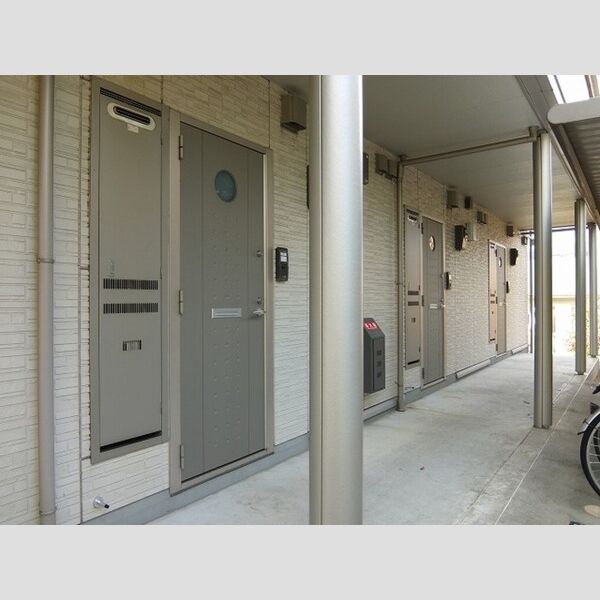 ブランシュ・ソフィア201号室 エントランス