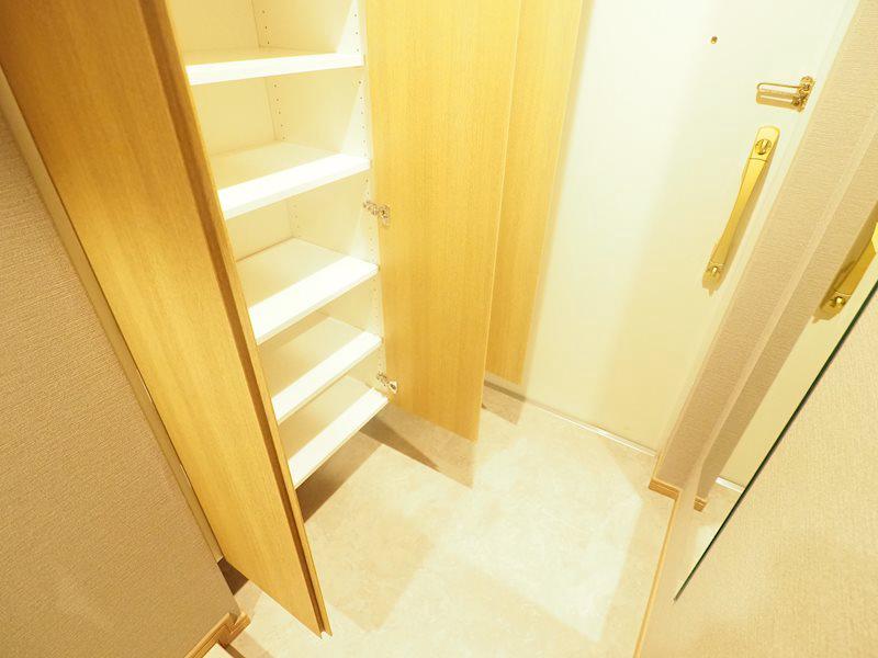 レジディア文京音羽2階 収納