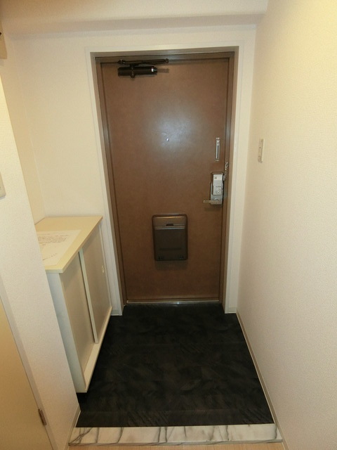 ベルウッド相模原0403号室 玄関