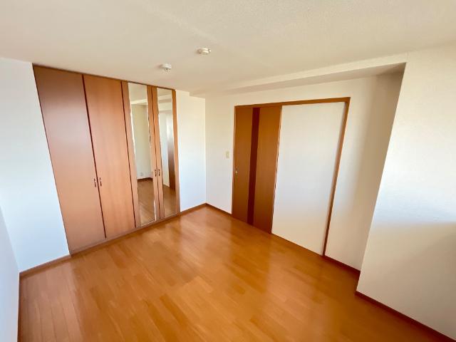 パルティール横濱 洋室