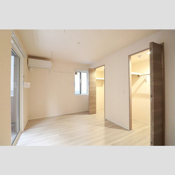 シェーンブルーメ横浜107号室 リビング