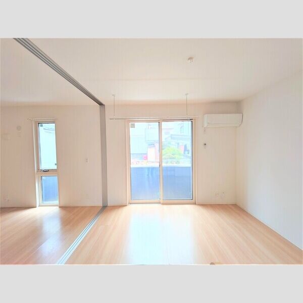 セジュール輝 LDK10.6帖(別角度)