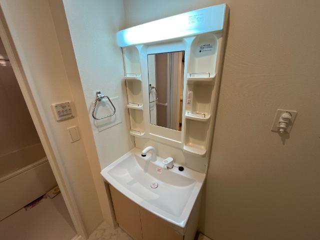 ゴールドクレスト 洗髪洗面化粧台（イメージ）