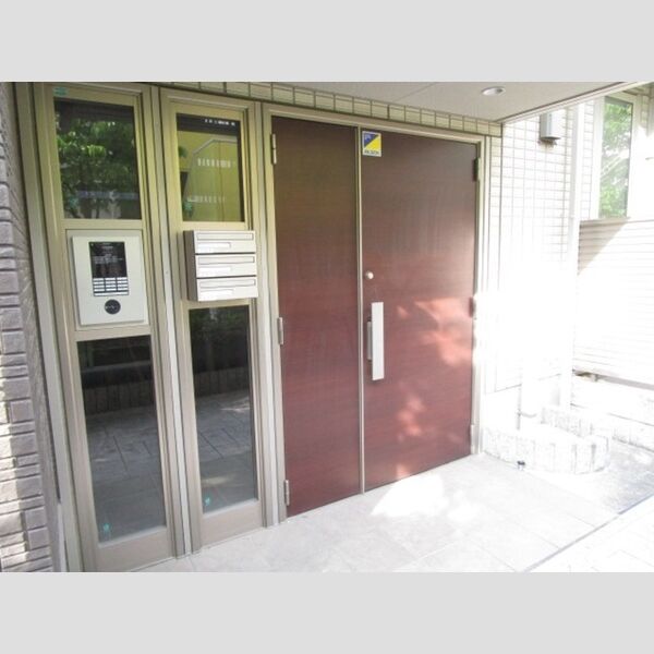 レクエルド広尾 オートロック付きエントランス