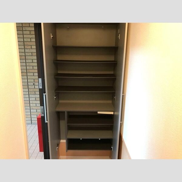 グランモア 玄関