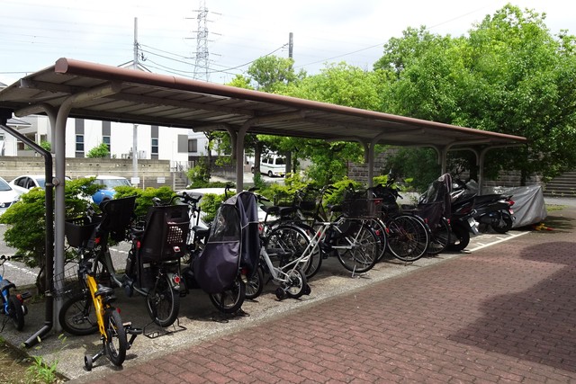 サンライズパレス0301号室 駐輪スペース　※実際の使用状況とは異なります(現況優先)