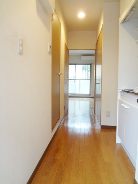 フォレスト柳沢 玄関