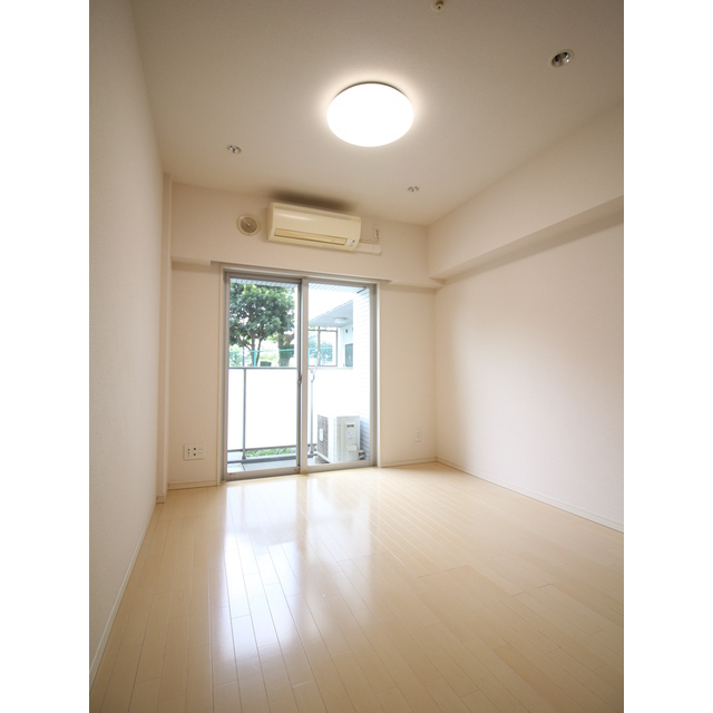 プレール・ドゥーク東京CANAL204号室 洋室約6.5帖