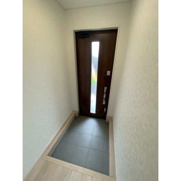 クレイドルガーデン川口市東内野第16　1号棟 玄関