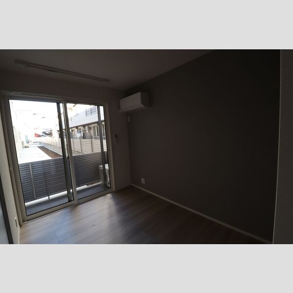 セレスティア白鳥109号室 洋室　約4.6帖