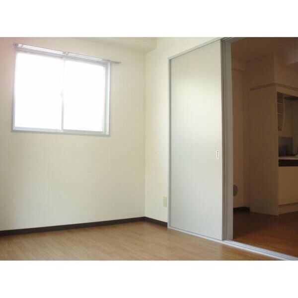 K・ONEビル201号室 リビング