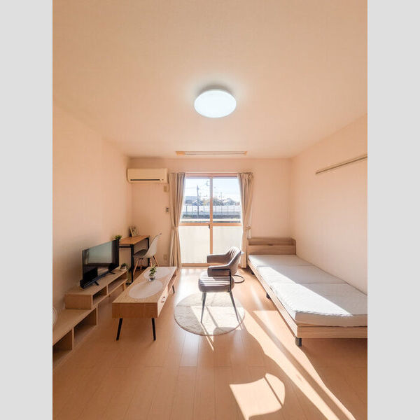 アムールヒルズ202号室 リビング